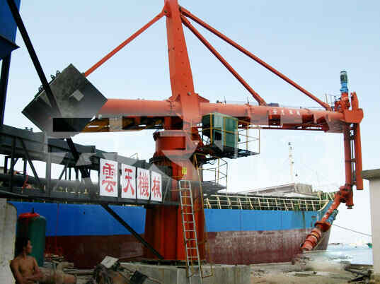 三亚瑞泽 300吨每小时三节螺旋卸船机